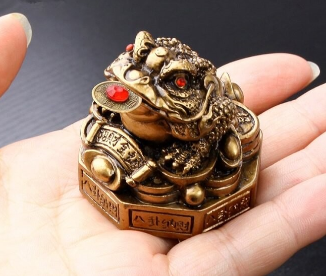 Nguồn gốc câu chuyện thiềm thừ.png
